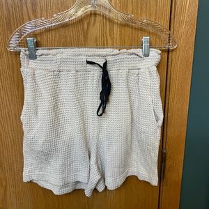 Loose casual cotton beach shorts